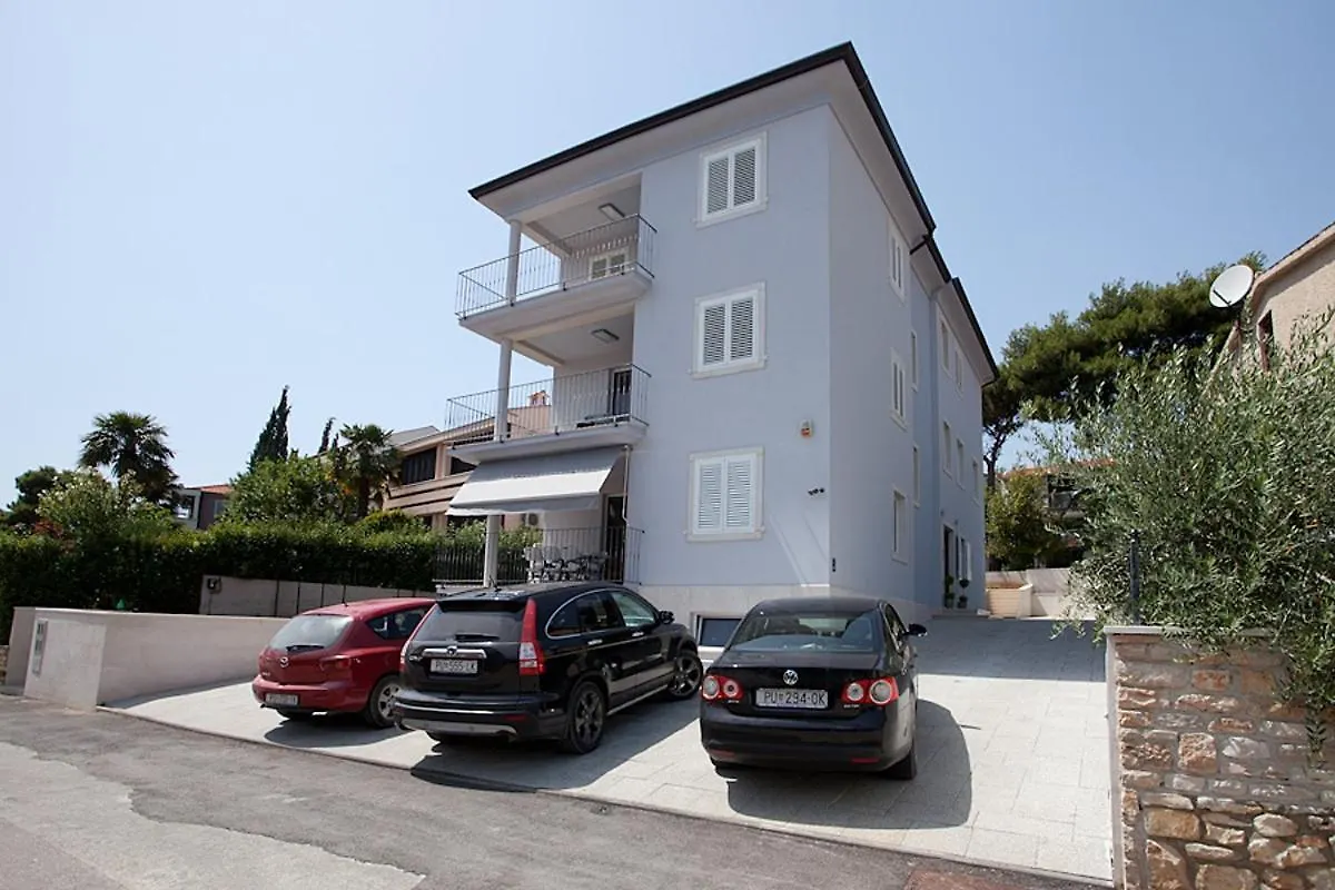 Apartments With A Parking Space Rovinj - 3393 location
